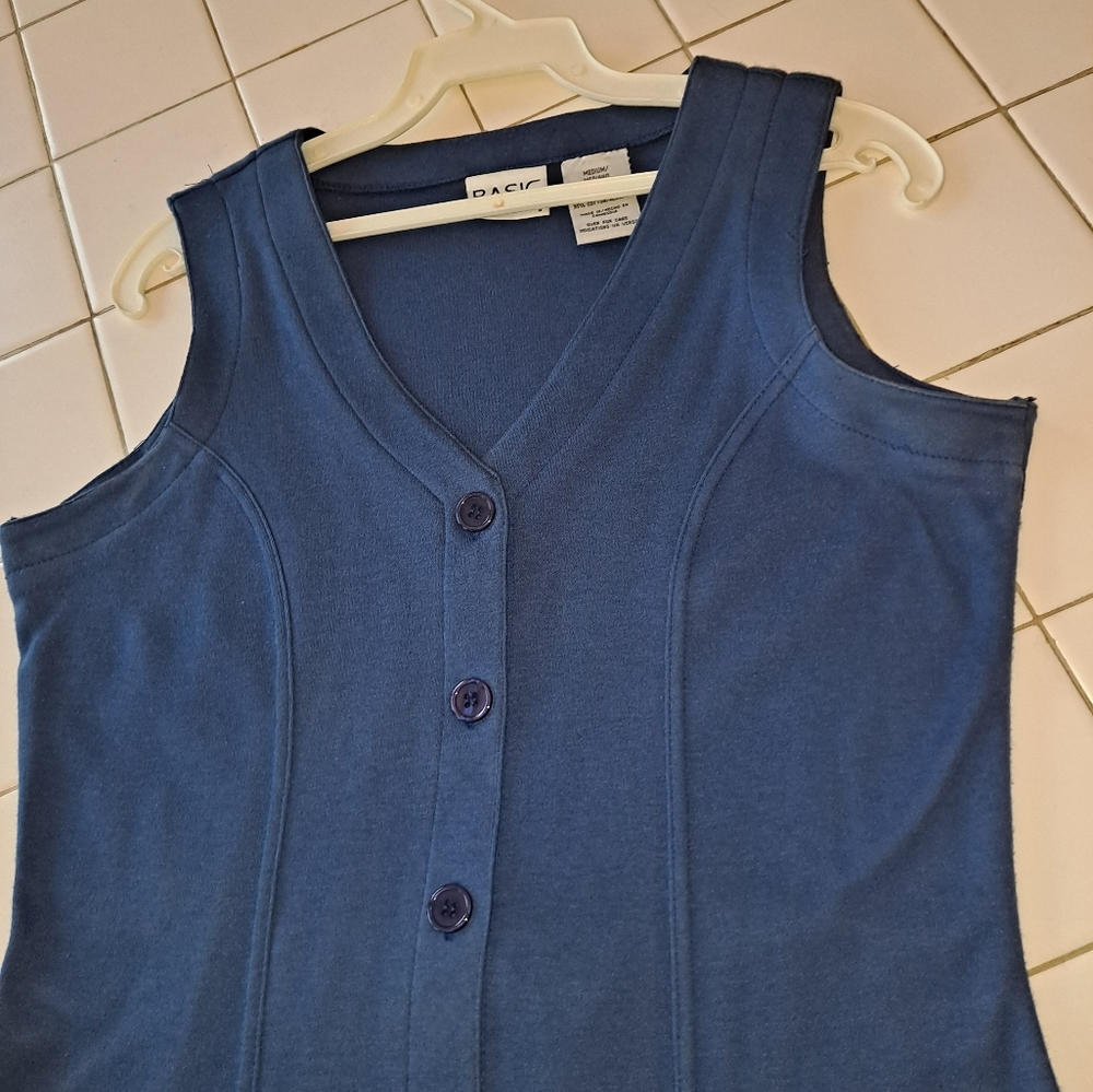 Basic Editions Navy Blue Sleeveless Button Up Min… - image 7